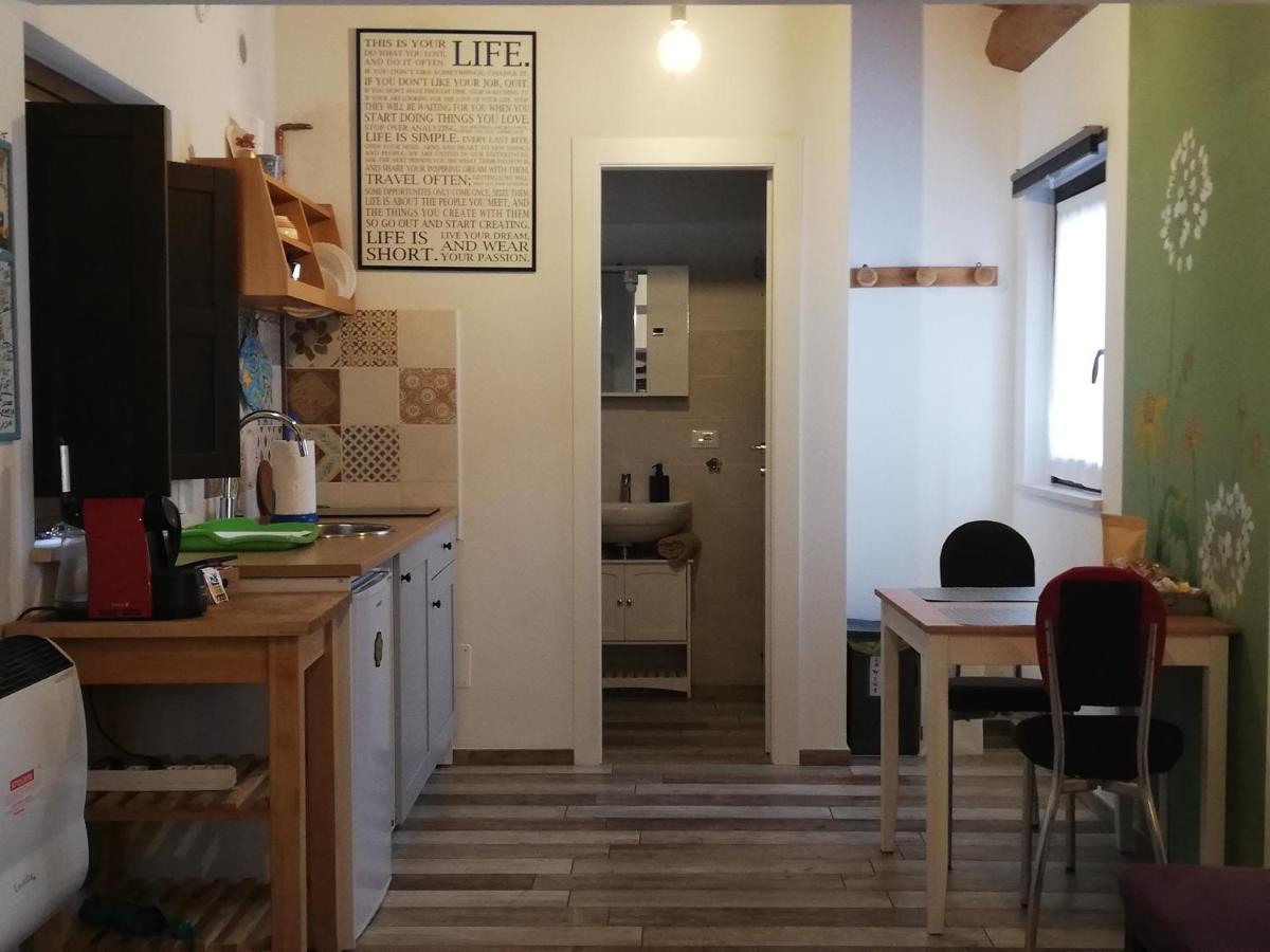 B&B Interno Sg - Monolocale Λ' Άκουιλα Εξωτερικό φωτογραφία